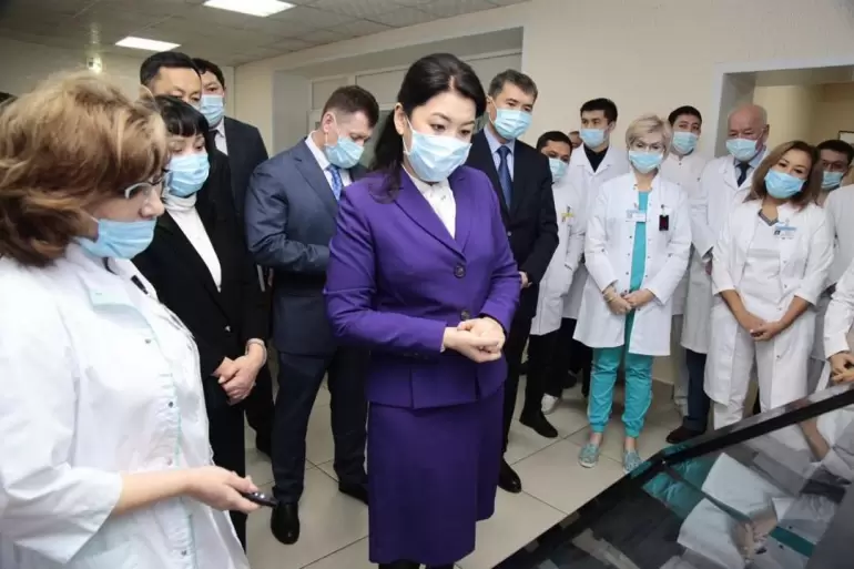 Министр здравоохранения Казахстана обсудила самые важные проблемы в области медицины с жителями Абайкой области
